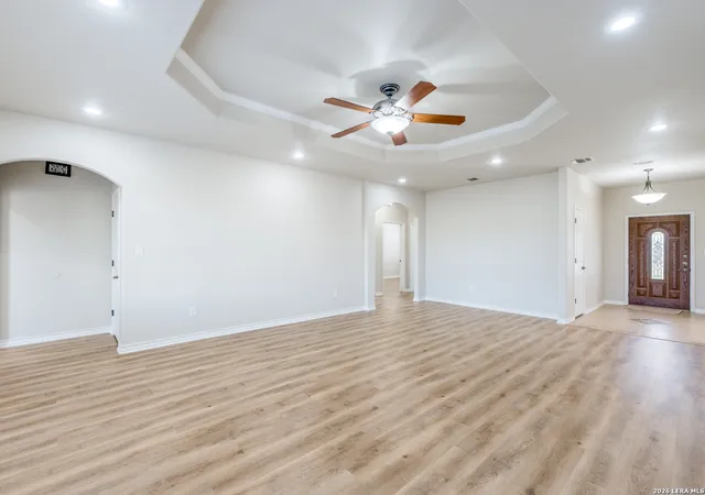 Photo 3 of Single family home for sale at 439 Bear Gardens, La Vernia, TX 78121 | MLS# 1950218 | Listing updated on 2026-03-30