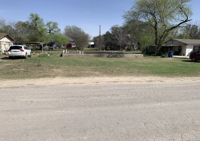 1st image of 414 Crouch Ave, Devine, TX 78016 | MLS# 1950245