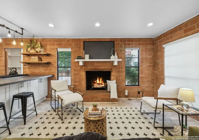 Homes for sale in Alamo Heights, TX | 116 College, Alamo Heights, TX 78209 | MLS# 1950302
