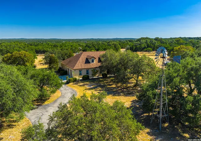 Photo 1 of Sale Pending at 377 Waterstone Pkwy, Boerne, TX 78006 | MLS# 1950319 | Listing updated on 2026-03-31
