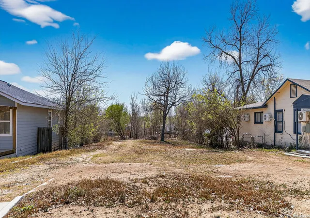 Photo 3 of Land for sale at 920 W Martin Luther King, San Antonio, TX 78203 | MLS# 1950337 | Listing updated on 2026-03-30