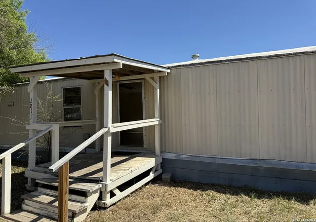 2nd image of 2811 Southern Breeze, Hondo, TX 78861 | MLS# 1950369