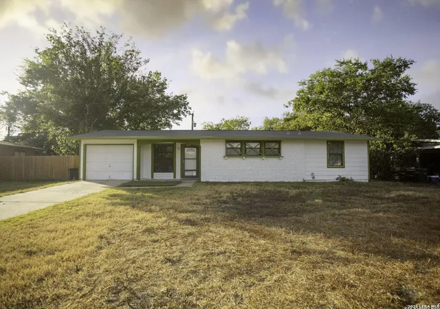 Photo 2 of Sale Pending at 6023 Redbrook Dr, San Antonio, TX 78242 | MLS# 1950389 | Listing updated on 2026-04-20
