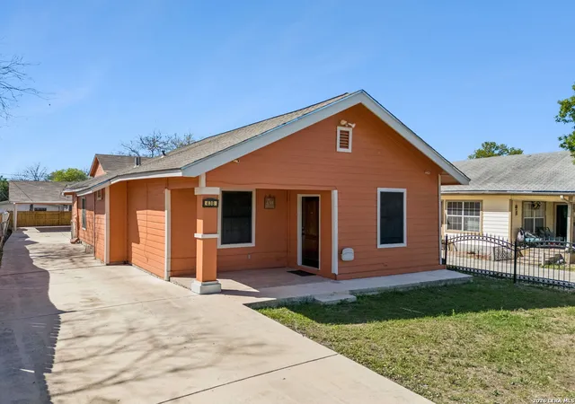Photo 2 of Single family home for sale at 438 Rigsby, San Antonio, TX 78210 | MLS# 1950403 | Listing updated on 2026-09-17