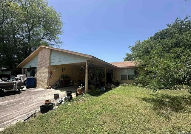 1st image of 1513 Eichen, New Braunfels, TX 78130 | MLS# 1950411