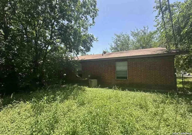 Photo 4 of Multi family home for sale at 1521 Eichen, New Braunfels, TX 78130 | MLS# 1950414 | Listing updated on 2026-08-17