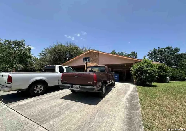 Photo 3 of Multi family home for sale at 1525 Eichen, New Braunfels, TX 78130 | MLS# 1950420 | Listing updated on 2026-08-17