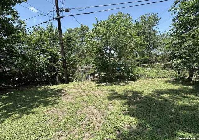 Photo 4 of Multi family home for sale at 1525 Eichen, New Braunfels, TX 78130 | MLS# 1950420 | Listing updated on 2026-08-17