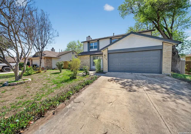 Photo 3 of Single family home for sale at 9814 Broad Forest, San Antonio, TX 78250 | MLS# 1950432 | Listing updated on 2026-04-01