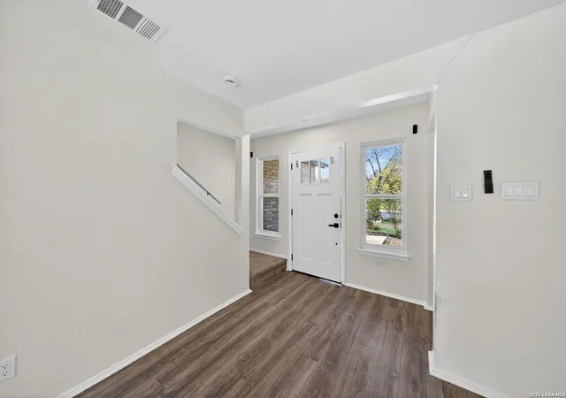 Photo 4 of Single family home for sale at 9814 Broad Forest, San Antonio, TX 78250 | MLS# 1950432 | Listing updated on 2026-04-01