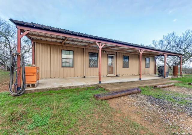 Photo 3 of Single family home for sale at 813 Pleasant Acres, Seguin, TX 78155 | MLS# 1950460 | Listing updated on 2026-09-04