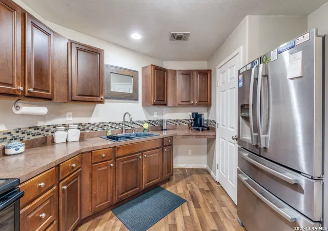 Photo 4 of Single family home for sale at 813 Pleasant Acres, Seguin, TX 78155 | MLS# 1950460 | Listing updated on 2026-09-04