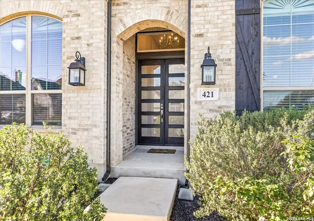 Photo 3 of Single family home for sale at 421 Corwin Springs, Cibolo, TX 78108 | MLS# 1950485 | Listing updated on 2026-06-17