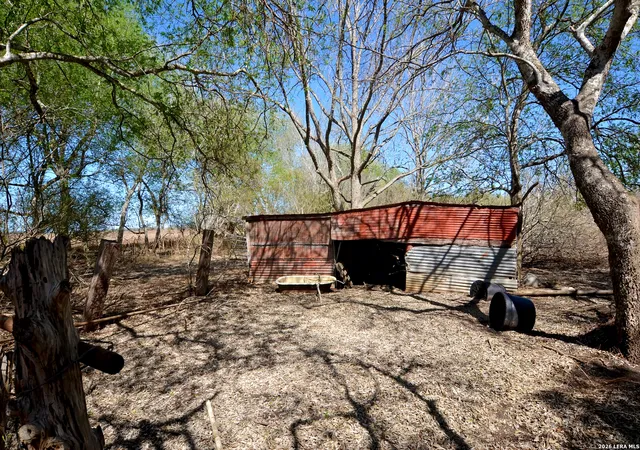 5th image of 4972 County Road 324, Beeville, TX 78102 | MLS# 1950487