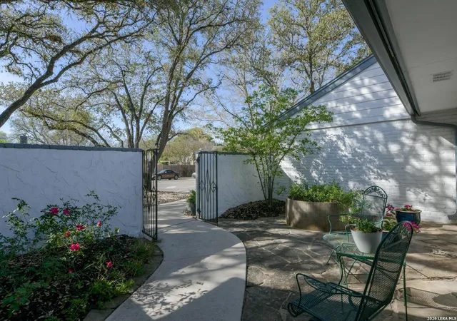 Photo 3 of Sale Pending at 907 Silver Spruce St, San Antonio, TX 78232 | MLS# 1950538 | Listing updated on 2026-04-04