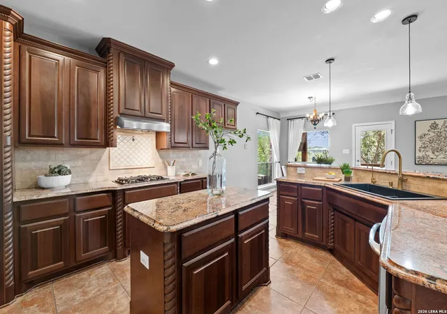 Photo 2 of Sale Pending at 3610 Pinnacle Dr, San Antonio, TX 78261 | MLS# 1950542 | Listing updated on 2026-04-12