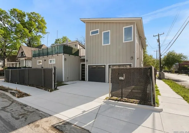 Photo 4 of Single family home for sale at 327 Jackson, San Antonio, TX 78212 | MLS# 1950577 | Listing updated on 2026-07-27