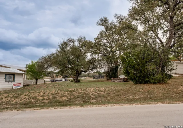 Photo 4 of Land for sale at Lot 15 Tamarack Dr, Canyon Lake, TX 78133 | MLS# 1950592 | Listing updated on 2026-04-09
