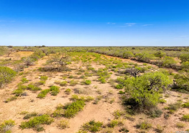 3rd image of 4246 Rakowitz Rd, Adkins, TX 78101 | MLS# 1950615