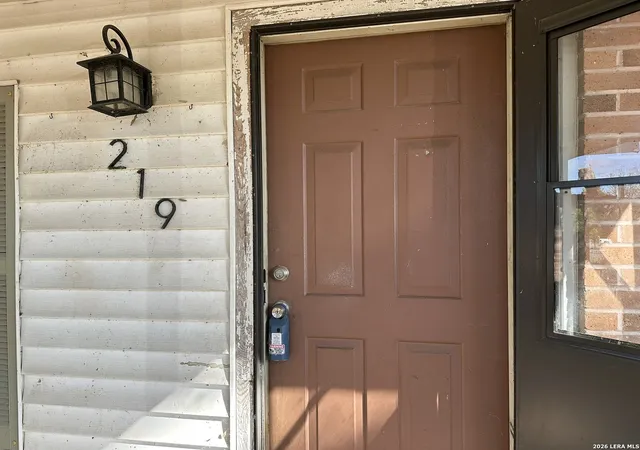 Photo 4 of Sale Pending at 219 Goodhue, San Antonio, TX 78218 | MLS# 1950632 | Listing updated on 2026-04-21