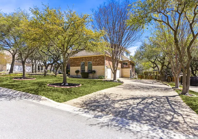 Photo 4 of Sale Pending at 2110 Cactus Cir, San Antonio, TX 78258 | MLS# 1950656 | Listing updated on 2026-04-10