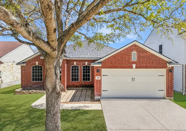 Photo 3 of Sale Pending at 450 Turnberry, Cibolo, TX 78108 | MLS# 1950659 | Listing updated on 2026-09-04