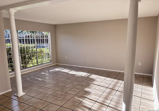 Photo 3 of Sale Pending at 2619 Lakeplains, San Antonio, TX 78222 | MLS# 1950672 | Listing updated on 2026-04-30