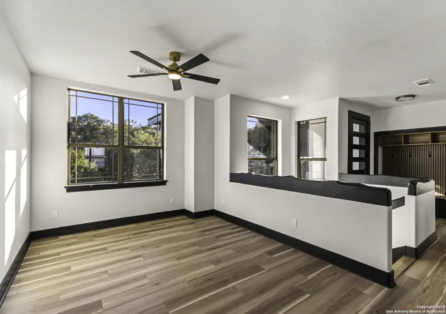 Photo 3 of Single family home for sale at 141 Oak Shrs, Canyon Lake, TX 78133 | MLS# 1950676 | Listing updated on 2026-03-31