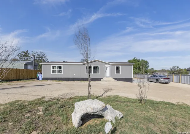 Photo 3 of Single family home for sale at 22819 Copper Canyon, Elmendorf, TX 78112 | MLS# 1950684 | Listing updated on 2026-09-02