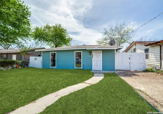 Homes for sale in San Antonio, TX | 3646 W Poplar St, San Antonio, TX 78228 | MLS# 1950688