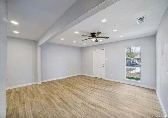 Homes for sale in San Antonio, TX | 3646 W Poplar St, San Antonio, TX 78228 | MLS# 1950688