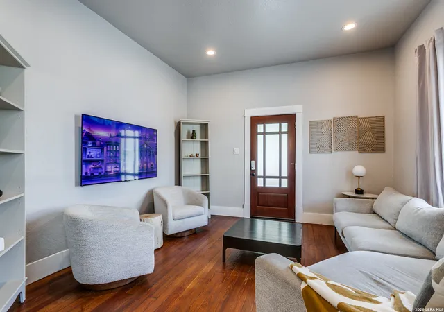 Photo 3 of Sale Pending at 315 Devine, San Antonio, TX 78210 | MLS# 1950689 | Listing updated on 2026-04-20