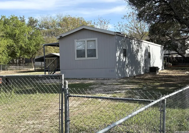 Photo 4 of Single family home for sale at 12106 Grapevine, San Antonio, TX 78245 | MLS# 1950695 | Listing updated on 2026-03-31