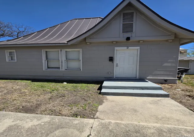 Single family home for sale at 930 E Grayson #2, San Antonio, TX 78208 | MLS# 1950708 | Listing updated on 2026-03-31
