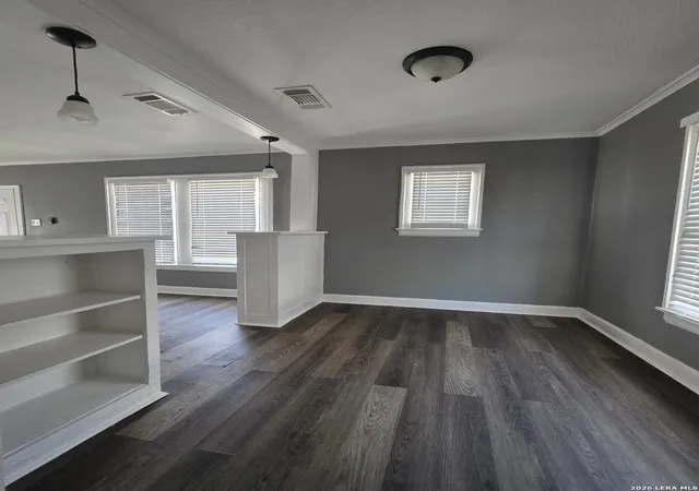 Photo 4 of Single family home for sale at 930 E Grayson #2, San Antonio, TX 78208 | MLS# 1950708 | Listing updated on 2026-03-31