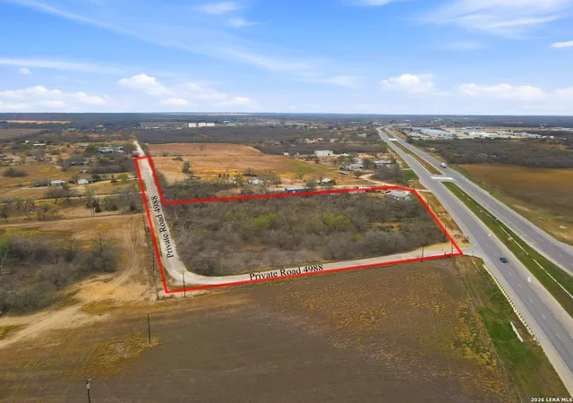 Photo 1 of Single family home for sale at 4988 S Loop 1604 E, Elmendorf, TX 78112 | MLS# 1950712 | Listing updated on 2026-03-31