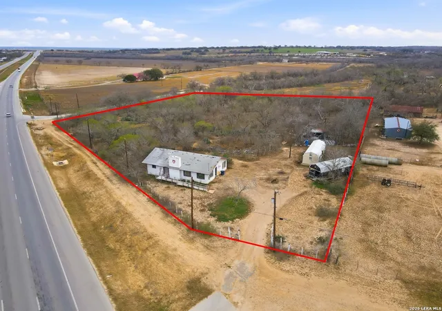 Photo 3 of Single family home for sale at 4988 S Loop 1604 E, Elmendorf, TX 78112 | MLS# 1950712 | Listing updated on 2026-03-31
