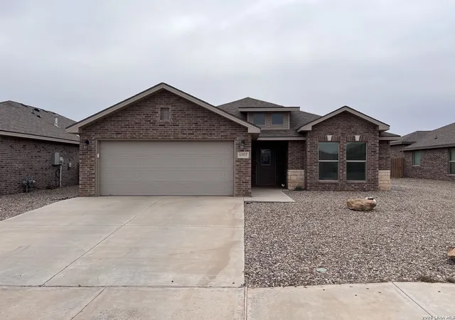 Photo 3 of Single family home for sale at 6907 Saddle Court, Midland, TX 79705 | MLS# 1950783 | Listing updated on 2026-04-30