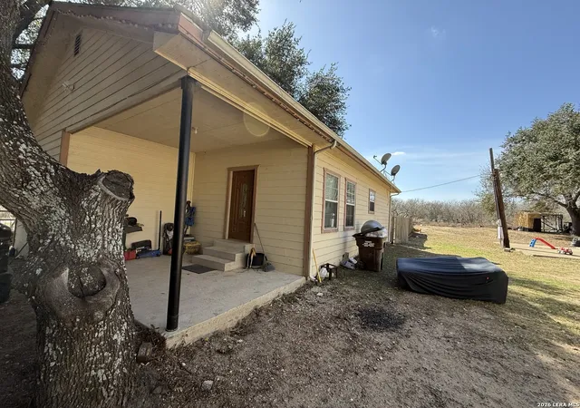 Photo 1 of Single family home for sale at 11865 Briggs, Atascosa, TX 78002 | MLS# 1950792 | Listing updated on 2026-08-31