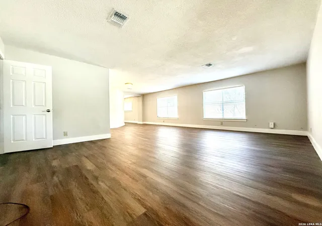 Photo 4 of Sale Pending at 15802 Tampke Pl, San Antonio, TX 78247 | MLS# 1950842 | Listing updated on 2026-08-19