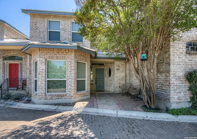 Photo 1 of Sale Pending at 120 Oakwell Farms, San Antonio, TX 78218 | MLS# 1950869 | Listing updated on 2026-04-18
