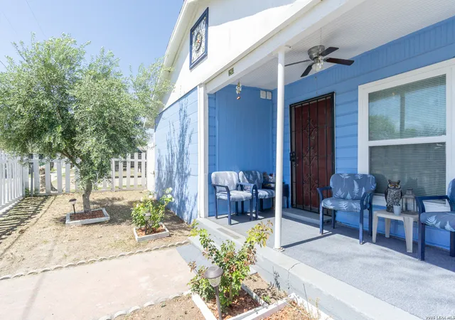 Photo 3 of Sale Pending at 1203 Vickers, San Antonio, TX 78211 | MLS# 1950884 | Listing updated on 2026-07-30