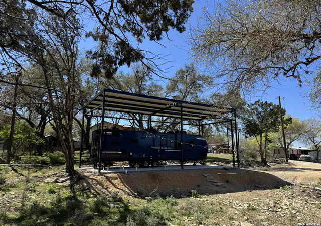 Photo 4 of Land for sale at 610 Orbit Dr, Canyon Lake, TX 78133 | MLS# 1950918 | Listing updated on 2026-06-19