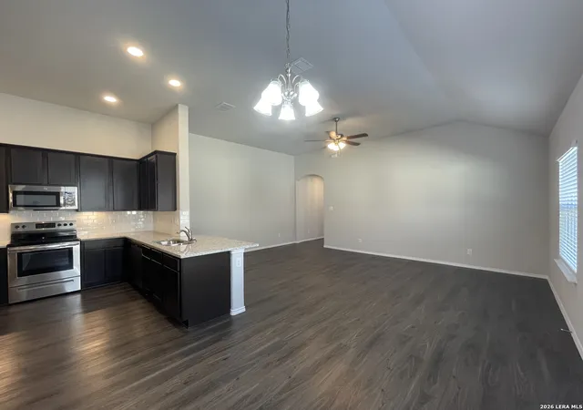 4th image of 9216 Canyon Bnd, Converse, TX 78109 | MLS# 1950923