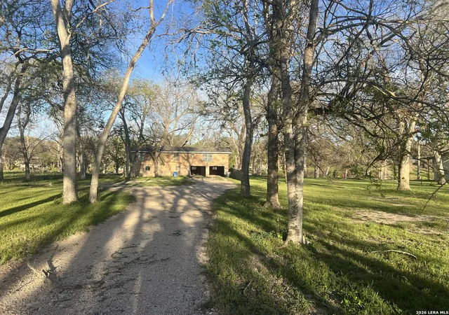 3rd image of 231 Signal, Seguin, TX 78155 | MLS# 1950927