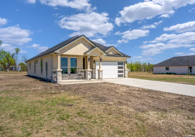 Photo 3 of Single family home for sale at 12623 Toro Dr, Atascosa, TX 78002 | MLS# 1950929 | Listing updated on 2026-08-24