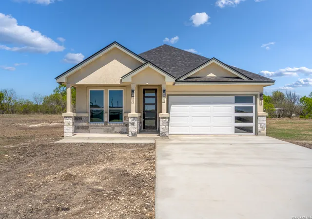 Photo 3 of Single family home for sale at 12623 Toro Dr, Atascosa, TX 78002 | MLS# 1950929 | Listing updated on 2026-08-24