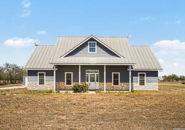 1st image of 1005 County Road 678, Natalia, TX 78059 | MLS# 1950949