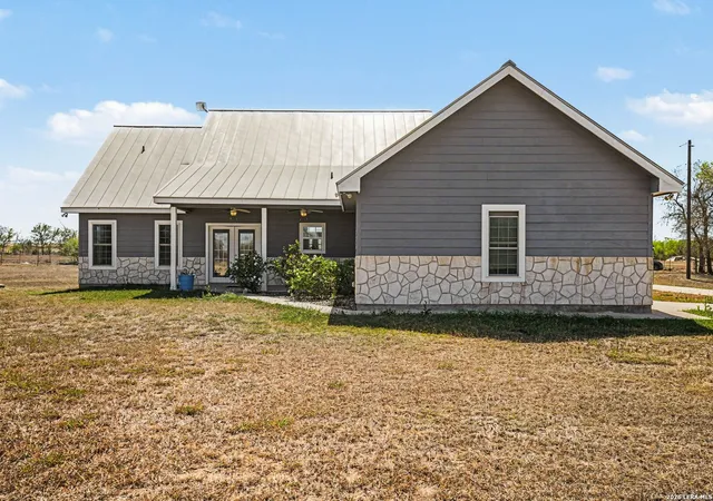 3rd image of 1005 County Road 678, Natalia, TX 78059 | MLS# 1950949