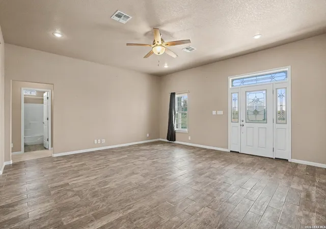 4th image of 1005 County Road 678, Natalia, TX 78059 | MLS# 1950949